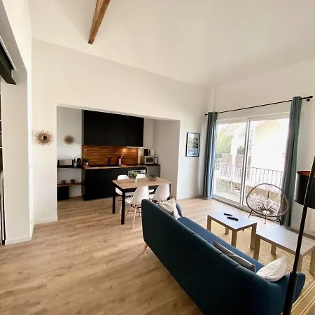 Chaleureux Aux Allures Nordiques 아파트